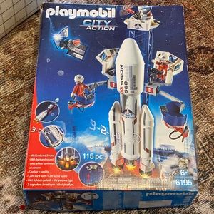 Playmobil 2014 City Action 6195 Space Rocket and Launch Site w Light and Sound